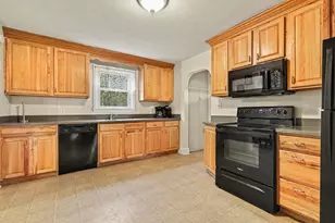 88 Greenbush St, Manistee, MI 49660 - Photo 5