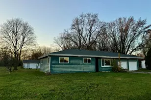 854 S Crystal Ave, Benton Harbor, MI 49022 - Photo 7