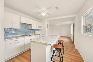 1042 Darwood Ave, Kalamazoo, MI 49004 - Photo 3