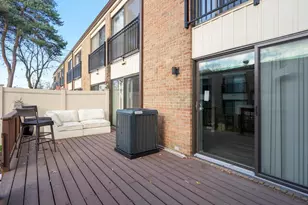 18270 University Park Dr, Livonia, MI 48152 - Photo 27