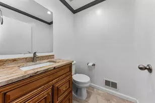 38391 Churchill Ln, Farmington Hills, MI 48331 - Photo 15