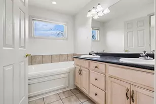 437 Edgewater Ct, Coldwater, MI 49036 - Photo 15