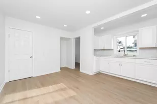 1006 Hays Park Ave, Kalamazoo, MI 49001 - Photo 9