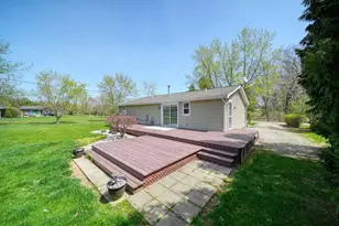 186 Harris Dr, Cement City, MI 49233 - Photo 23