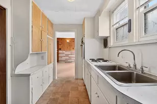 907 N Elm Ave, Jackson, MI 49202 - Photo 7