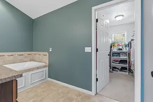 7855 Presque Isle Dr, Kalamazoo, MI 49009 - Photo 31