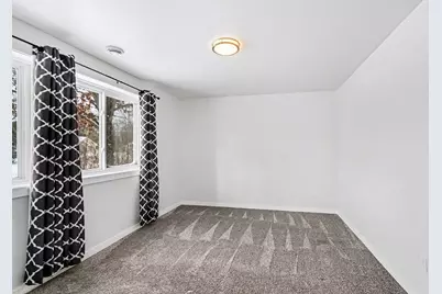 75603 Ridgeway Drive, Lawton, MI 49065 - Photo 9