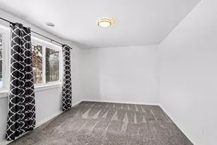 75603 Ridgeway Dr, Lawton, MI 49065 - Photo 9