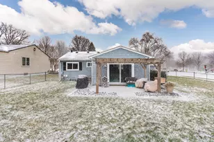 237 Winchester St, South Lyon, MI 48178 - Photo 5