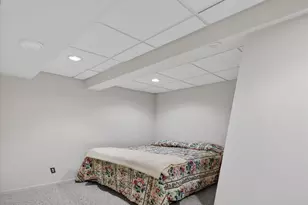 39828 Village Run Dr, Northville, MI 48168 - Photo 39