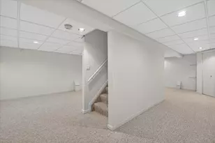 39828 Village Run Dr, Northville, MI 48168 - Photo 35