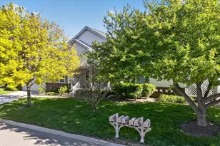 39828 Village Run Dr, Northville, MI 48168 - Photo 3
