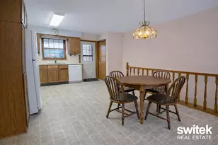 202 Bona Vista Dr NW, Grand Rapids, MI 49504 - Photo 5