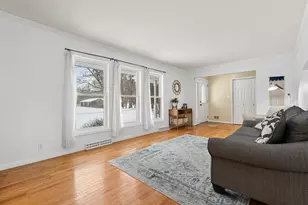 232 Glenview St, Paw Paw, MI 49079 - Photo 7