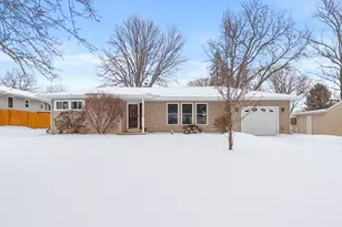 232 Glenview St, Paw Paw, MI 49079 - Photo 1