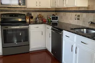 1227 16th St, Detroit, MI 48216 - Photo 9