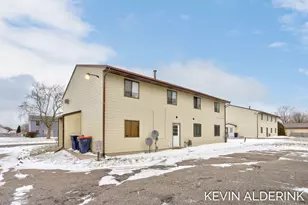 1144 Country Ln, Holland, MI 49423 - Photo 41