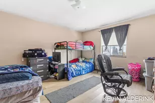 1144 Country Ln, Holland, MI 49423 - Photo 37