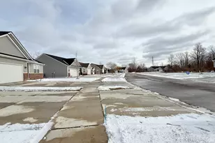 10290 Swan Lake Cir, Ypsilanti, MI 48197 - Photo 47