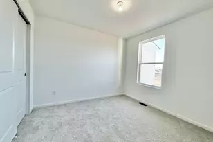 5586 E Spaniel Dr, Ann Arbor, MI 48108 - Photo 25