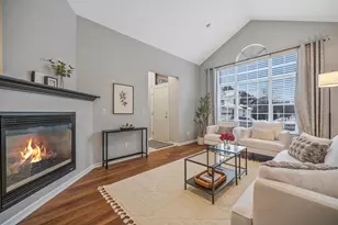 4101 Cameron Circle, Commerce Township, MI 48390 - Photo 5