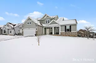 6570 Alward Dr, Hudsonville, MI 49426 - Photo 3