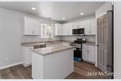 1065 James Avenue, Muskegon, MI 49442 - Photo 9