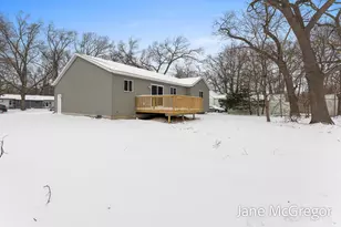1065 James Ave, Muskegon, MI 49442 - Photo 45
