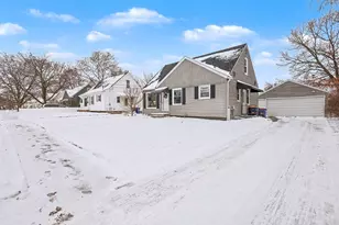 1311 Northlawn St NE, Grand Rapids, MI 49505 - Photo 3