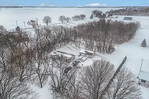 115 E X Y Ave, Vicksburg, MI 49097 - Photo 9