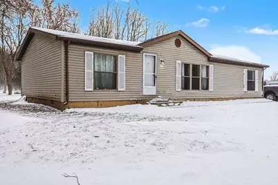 115 E Xy Avenue, Vicksburg, MI 49097 - Photo 1