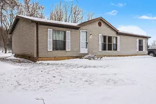115 E X Y Ave, Vicksburg, MI 49097 - Photo 1