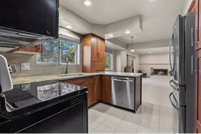 6843 Leslee Crest Drive, West Bloomfield, MI 48322 - Photo 5