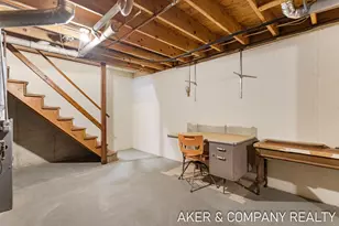 832 York Ave, Holland, MI 49423 - Photo 31