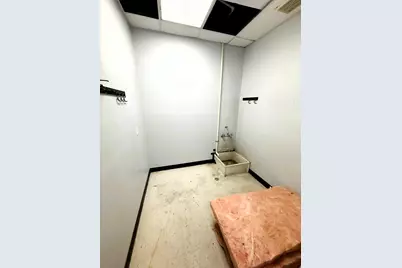 8500 Woodward Avenue, Detroit, MI 48202 - Photo 11