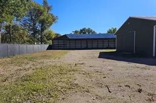 312 E Sherwood St, Decatur, MI 49045 - Photo 9