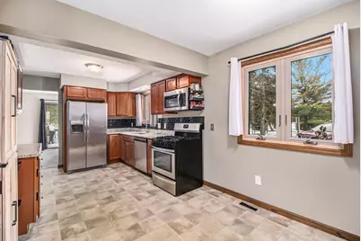 5863 Staghorn Drive, Ypsilanti, MI 48197 - Photo 5