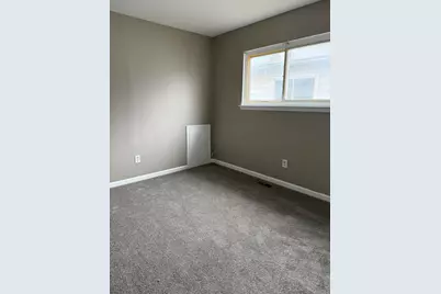 2399 Emmons Avenue, Warren, MI 48091 - Photo 9