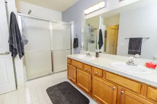 40049 Rolling Green Ct, Canton, MI 48188 - Photo 17