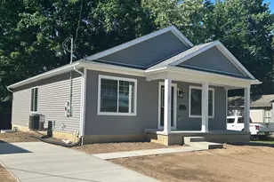 107 Hart St, Marshall, MI 49068 - Photo 3
