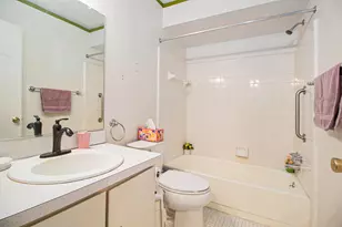 25204 Franklin Terrace Terrace, South Lyon, MI 48178 - Photo 9