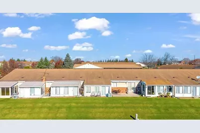 25204 Franklin Terrace Terrace #6, South Lyon, MI 48178 - Photo 19