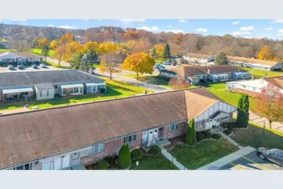 25204 Franklin Terrace Terrace #6, South Lyon, MI 48178 - Photo 17