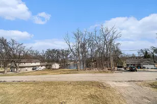 10568 Woodbrook Dr, Cement City, MI 49233 - Photo 3