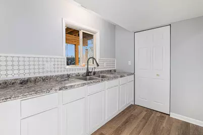 10568 Woodbrook Drive, Cement City, MI 49233 - Photo 11