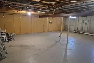 647 Blue Ash Dr SE, Kentwood, MI 49548 - Photo 11