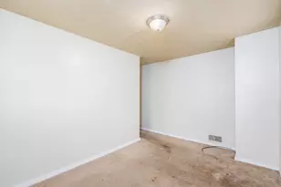 32008 Cheboygan Ct, Westland, MI 48186 - Photo 13