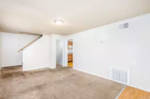 32008 Cheboygan Ct, Westland, MI 48186 - Photo 9