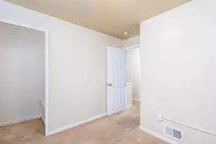 32008 Cheboygan Ct, Westland, MI 48186 - Photo 11