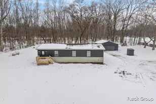 2226 53rd St, Fennville, MI 49408 - Photo 5